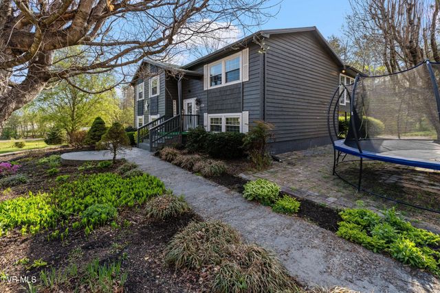 524 Mountain View Drive, Piney Flats, TN 37686