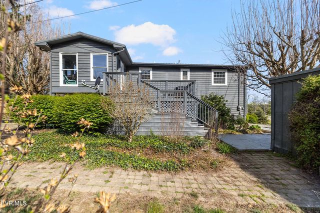 524 Mountain View Drive, Piney Flats, TN 37686