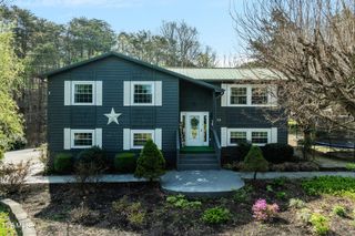 524 Mountain View Drive, Piney Flats, TN 37686