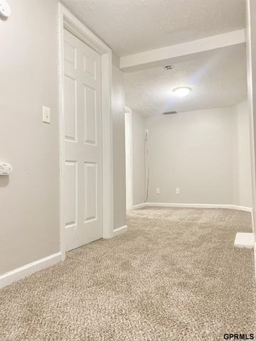 4420 N 48 Street, Omaha, NE 68104