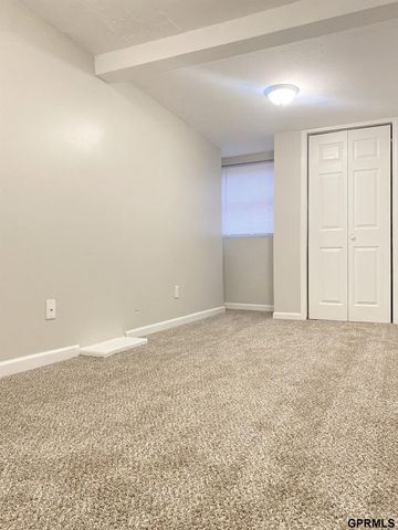 4420 N 48 Street, Omaha, NE 68104