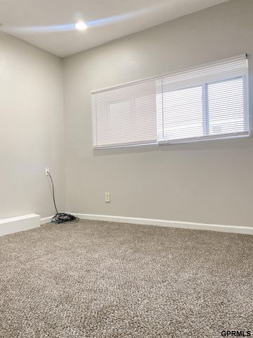 4420 N 48 Street, Omaha, NE 68104
