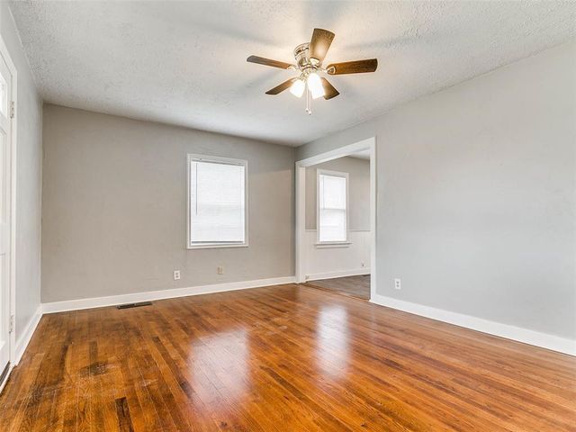 1945 N Park Avenue, Shawnee, OK 74804