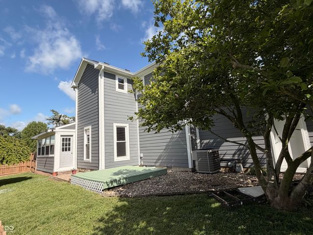 809 W Pearl Street, Trafalgar, IN 46181