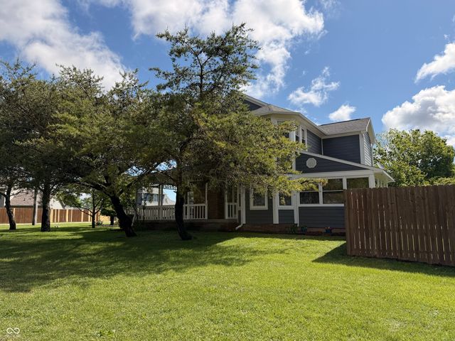 809 W Pearl Street, Trafalgar, IN 46181