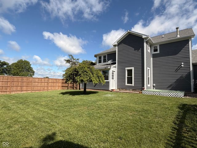 809 W Pearl Street, Trafalgar, IN 46181
