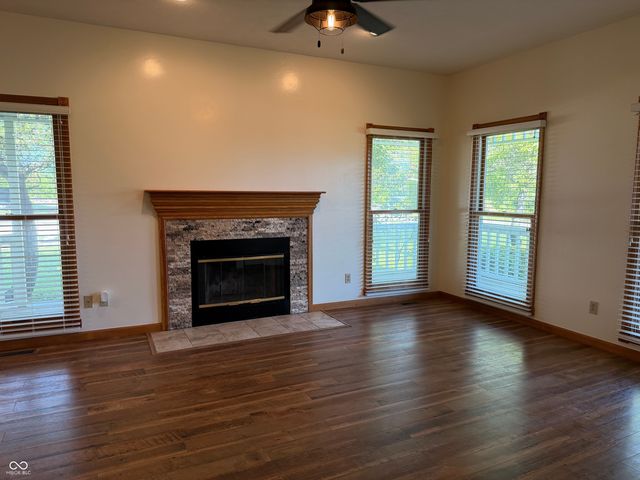 809 W Pearl Street, Trafalgar, IN 46181