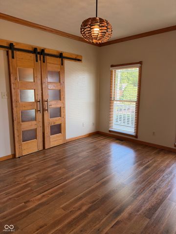 809 W Pearl Street, Trafalgar, IN 46181