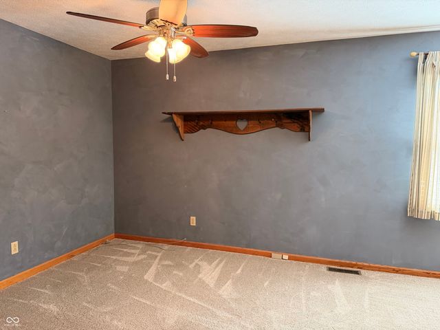 809 W Pearl Street, Trafalgar, IN 46181
