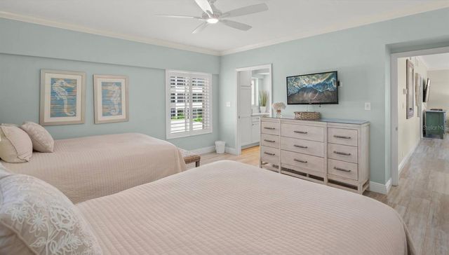 6144 MIDNIGHT PASS ROAD 4N, Sarasota, FL 34242