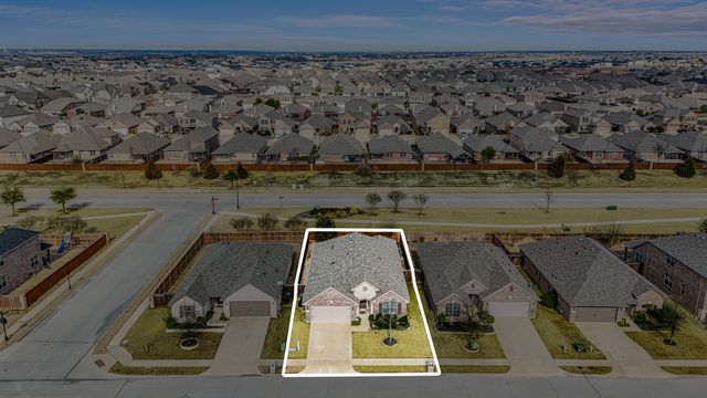 2064 Glaston Road, Forney, TX 75126