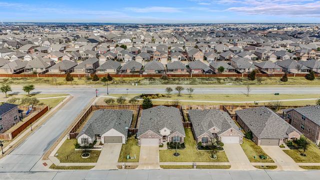 2064 Glaston Road, Forney, TX 75126