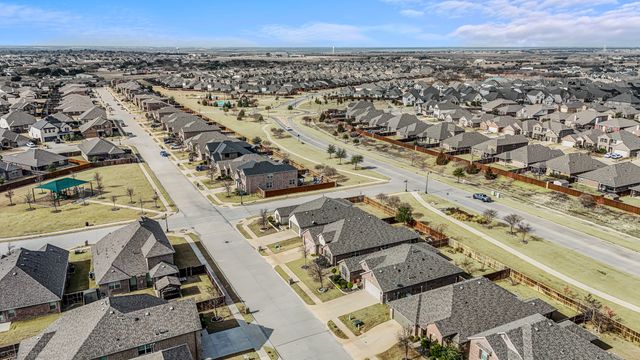 2064 Glaston Road, Forney, TX 75126