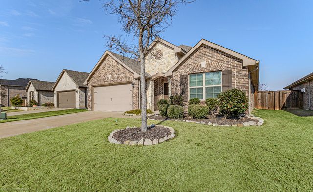 2064 Glaston Road, Forney, TX 75126