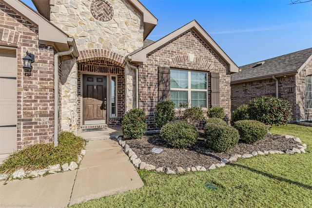 2064 Glaston Road, Forney, TX 75126