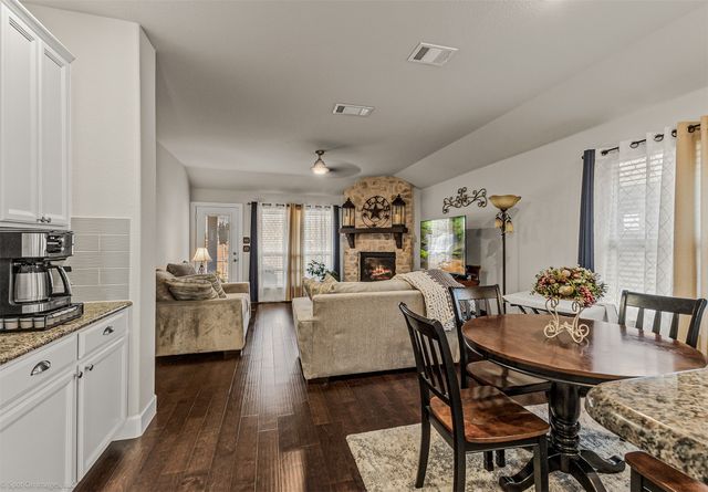 2064 Glaston Road, Forney, TX 75126