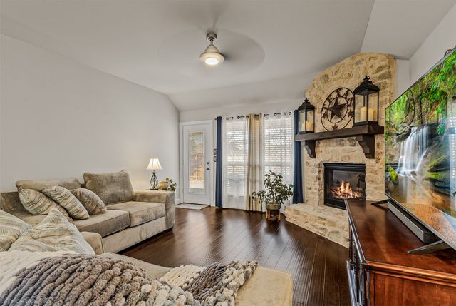 2064 Glaston Road, Forney, TX 75126