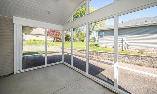 1548 18th Avenue NW, Faribault, MN 55021
