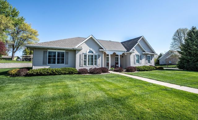 1548 18th Avenue NW, Faribault, MN 55021