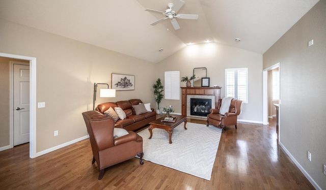 1548 18th Avenue NW, Faribault, MN 55021