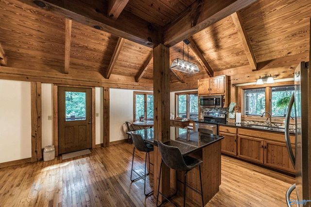 1231 Dug Hill Road, Brownsboro, AL 35741
