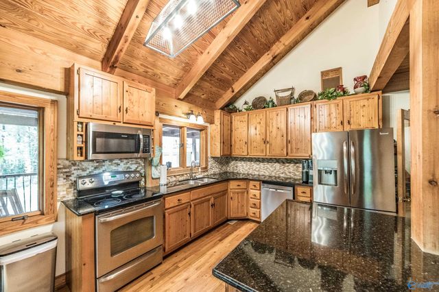 1231 Dug Hill Road, Brownsboro, AL 35741