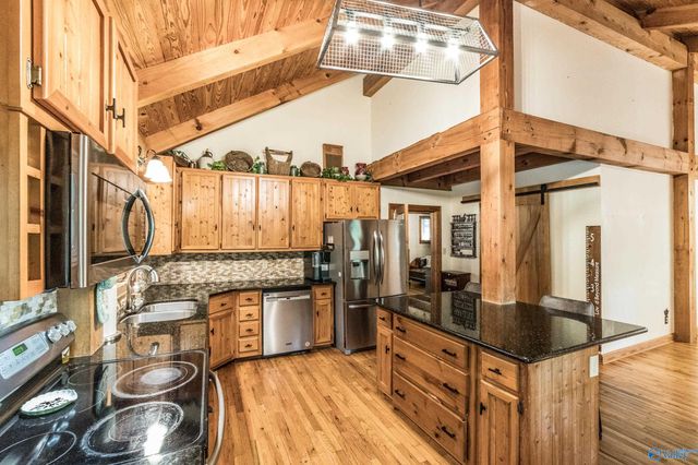 1231 Dug Hill Road, Brownsboro, AL 35741