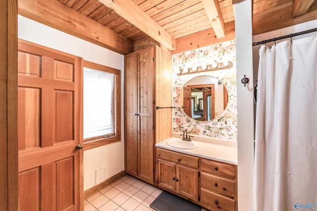 1231 Dug Hill Road, Brownsboro, AL 35741