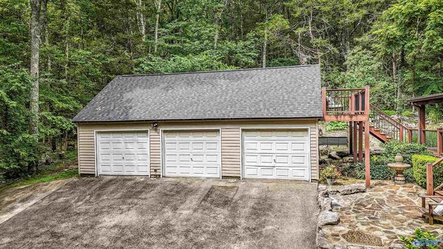 1231 Dug Hill Road, Brownsboro, AL 35741