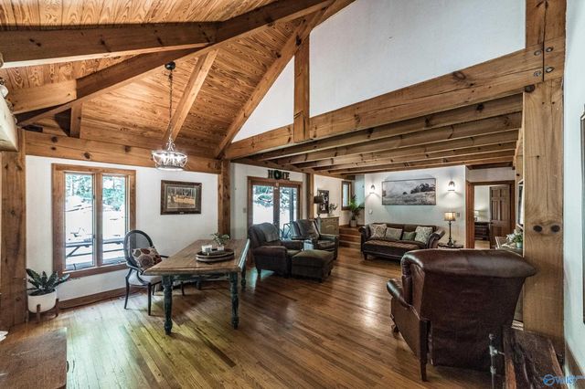 1231 Dug Hill Road, Brownsboro, AL 35741