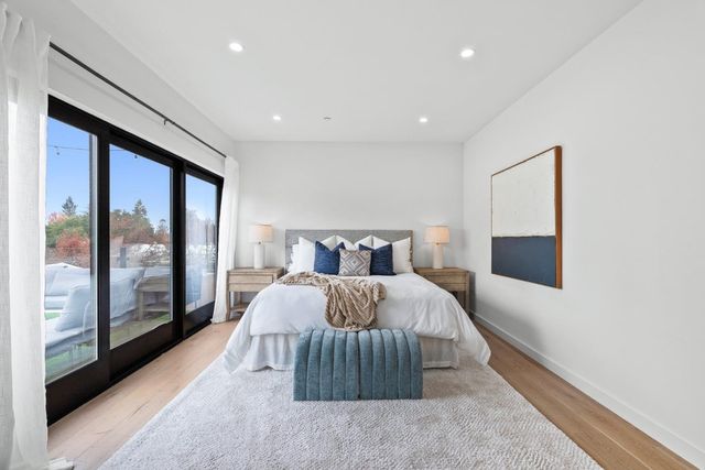 916 Woodside Road, Redwood City, CA 94061