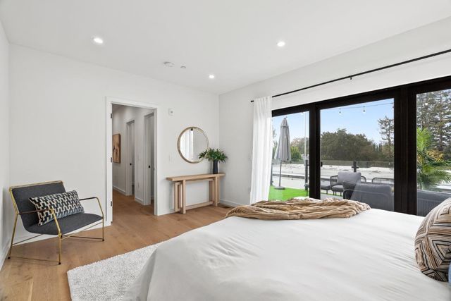 916 Woodside Road, Redwood City, CA 94061