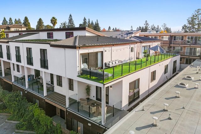 916 Woodside Road, Redwood City, CA 94061