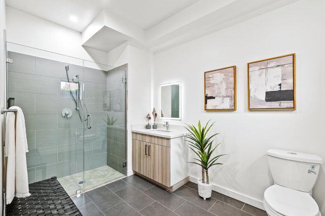 916 Woodside Road, Redwood City, CA 94061