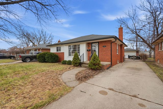 20816 Yale Street, St. Clair Shores, MI 48081