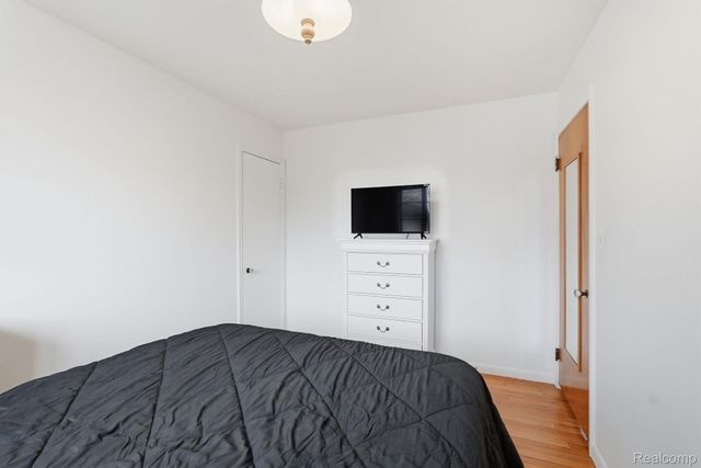 20816 Yale Street, St. Clair Shores, MI 48081