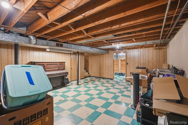 20816 Yale Street, St. Clair Shores, MI 48081