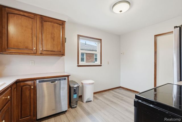 20816 Yale Street, St. Clair Shores, MI 48081