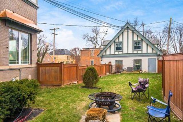 1349 E Broad Street, Columbus, OH 43205