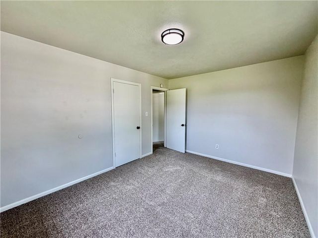 502 JENNIFER Lane, Garden City, MO 64747