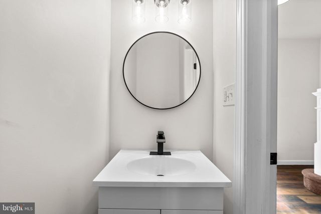 4 4TH AVE, Baltimore, MD 21225