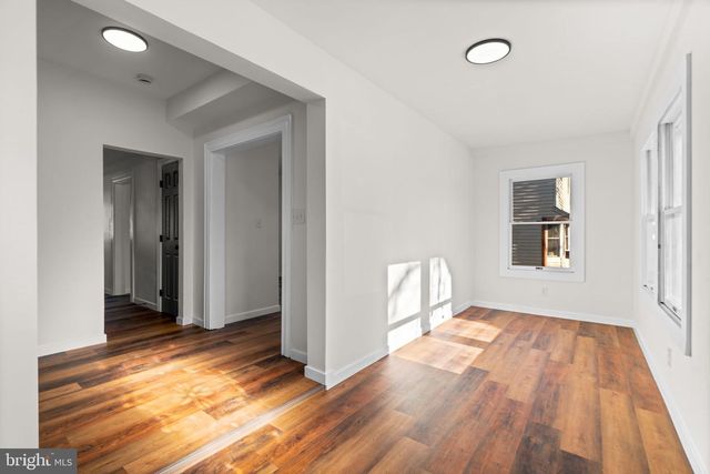 4 4TH AVE, Baltimore, MD 21225