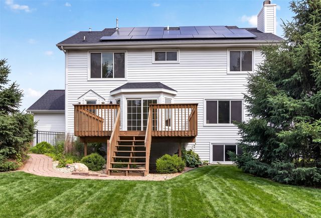 8106 Wilden Drive, Urbandale, IA 50322