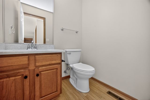 8106 Wilden Drive, Urbandale, IA 50322