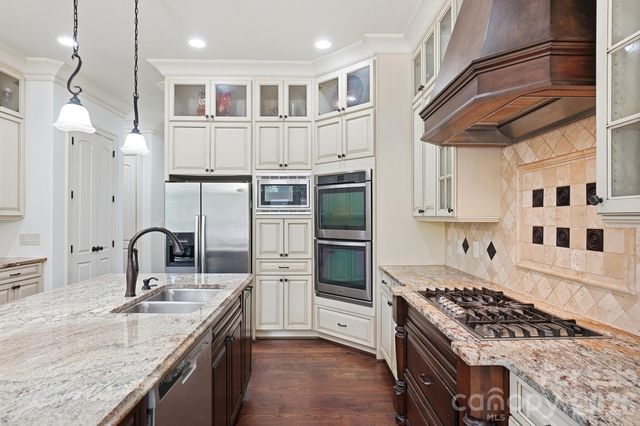13302 Bally Bunnion Way, Davidson, NC 28036