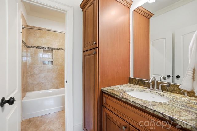 13302 Bally Bunnion Way, Davidson, NC 28036