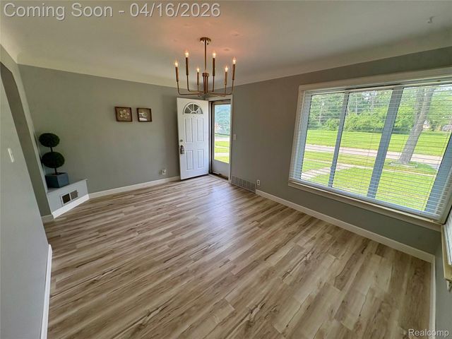 1073 Colonial Drive, Inkster, MI 48141