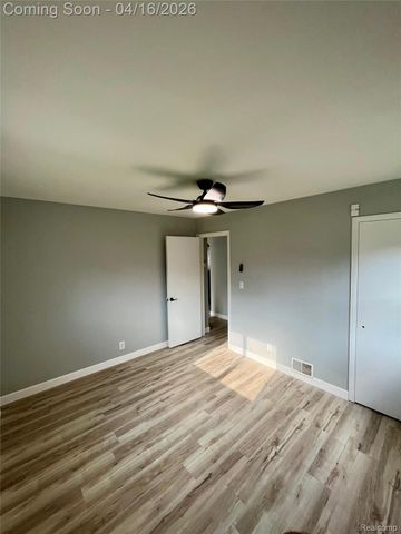 1073 Colonial Drive, Inkster, MI 48141