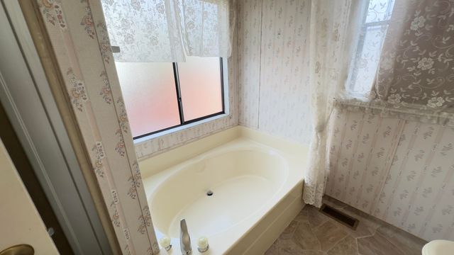 2459 N Oaks Street 28, Tulare, CA 93274