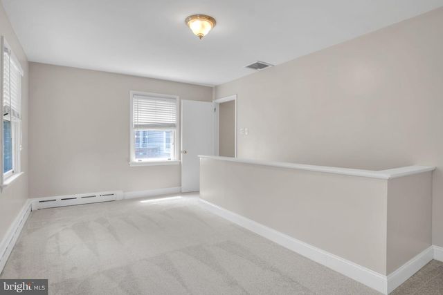 37 W MAIN ST, Mountville, PA 17554